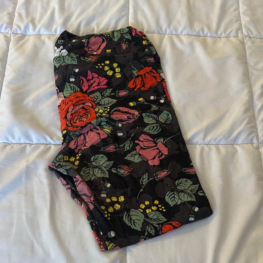 LuLaRoe Floral Leggings - Black, Red, Green